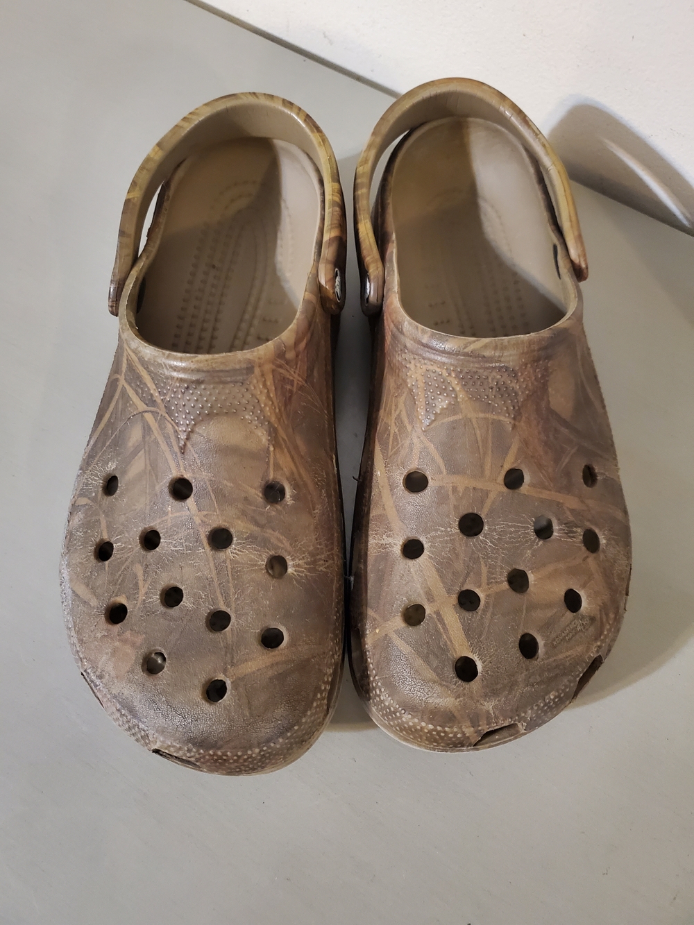 Brown Camouflage Crocs Classic Clogs Realtree Woodland Sz M 10-11